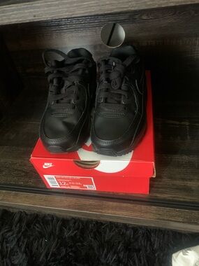 Nike Air Max 90 Kids Black Low-Top Sneakers